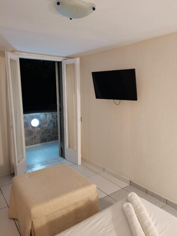 Sea Waves Apartments 네아 에피다브로스 외부 사진